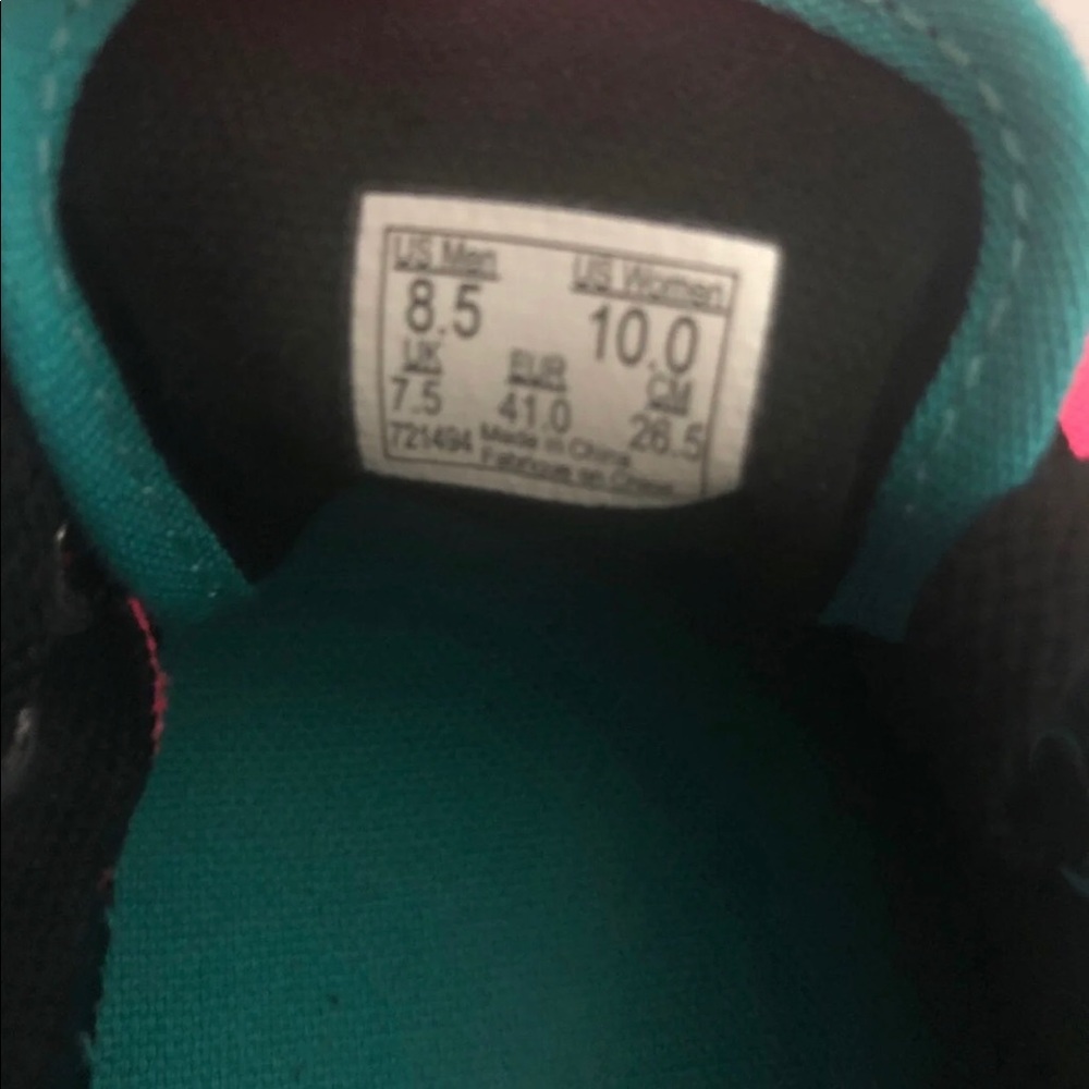 Vans - Picture 5 of 5